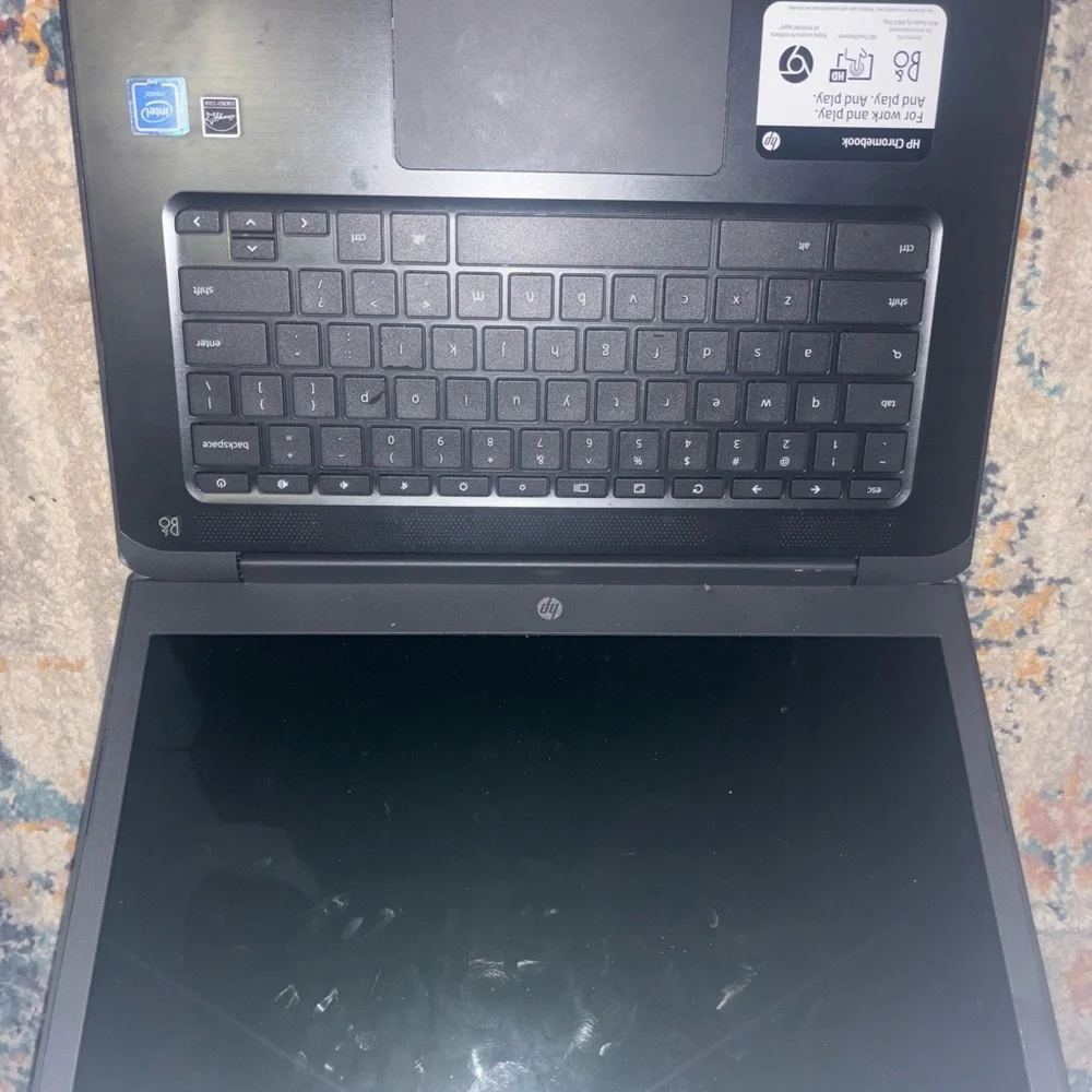 HP TouchScreen Laptop fully functional basically brand new Open to any offers